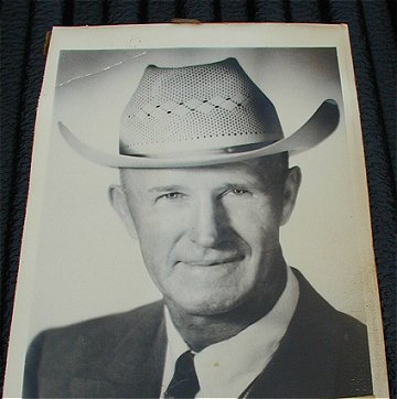 farris.jpg (27099 bytes)