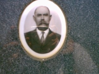 katiecem17.jpg (16887 bytes)