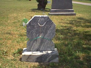 katieharrishn2.jpg (28258 bytes)