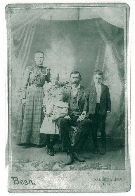 calton.jpg (80955 bytes)