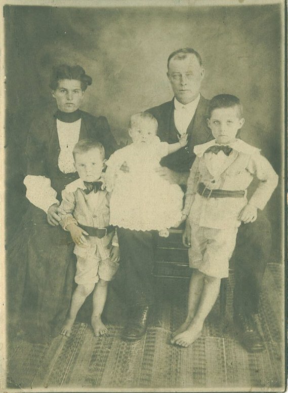 caltonfriends.jpg (81419 bytes)