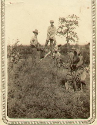 conner2.jpg (35793 bytes)