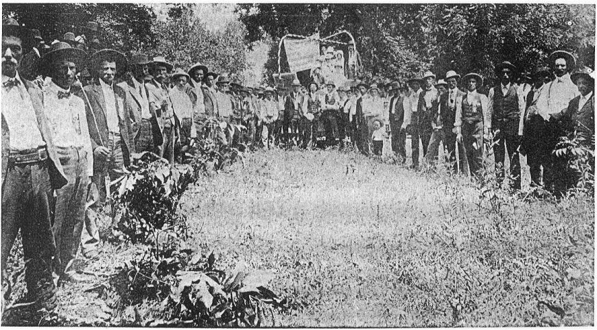 hennepinwoodmen.jpg (195180 bytes)