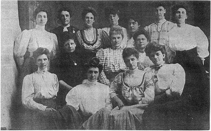 lindsayladies.jpg (177360 bytes)