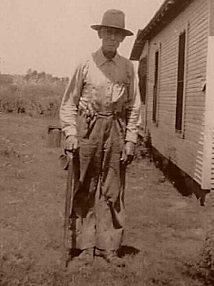 sumpterelias.jpg (27547 bytes)