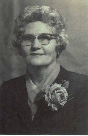 violetburketthardy.jpg (19107 bytes)