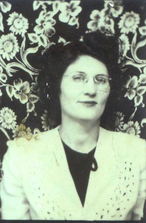 violetburketthardy2.jpg (29757 bytes)