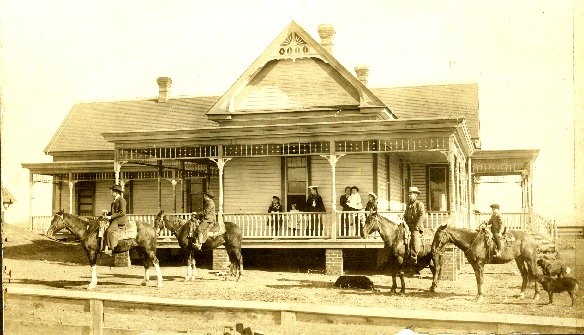 storyranchhouse.jpg (59887 bytes)