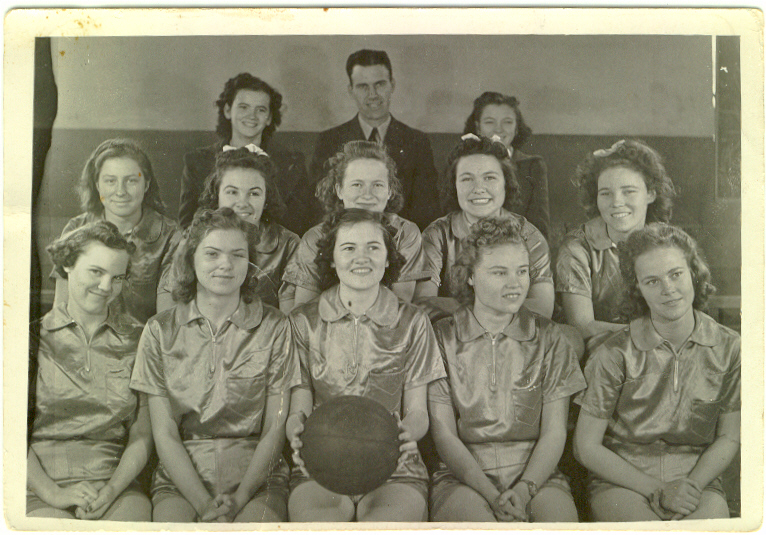 basketball1930s.jpg (402942 bytes)