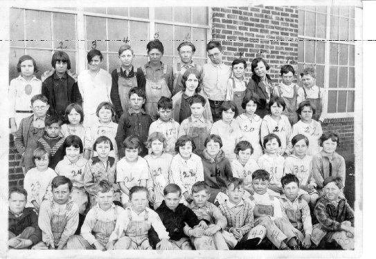 elmoreschool.jpg (63830 bytes)