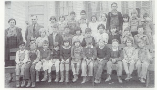 hennipenschool.jpg (42870 bytes)