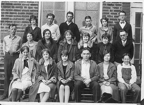 lindsay8.jpg (68195 bytes)