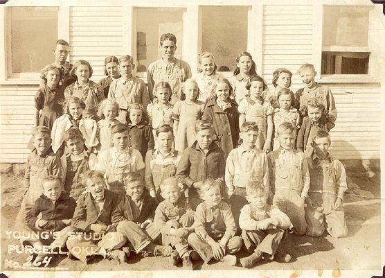 roundscreek2.jpg (71467 bytes)