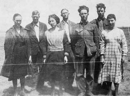 Mulberry School Picture  1 - 1919