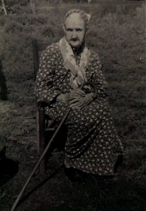 nora.jpg (32584 bytes)