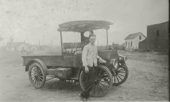 Bryan Robertson 1917