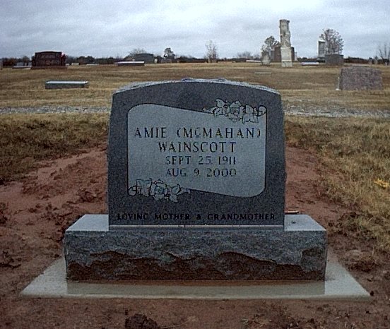 http://www.okgenweb.net/~okgarvin/paoli/amiemcmahan.jpg (72087 bytes)