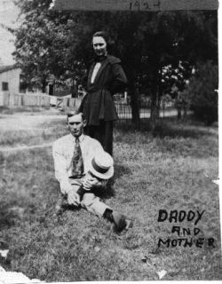Fred Gordon Walkup and Willie Mae Valentine Walkup in 1924