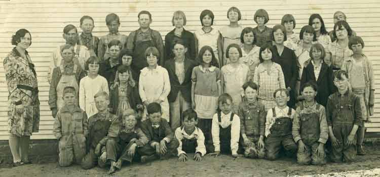 Needmore School Students - 1931
