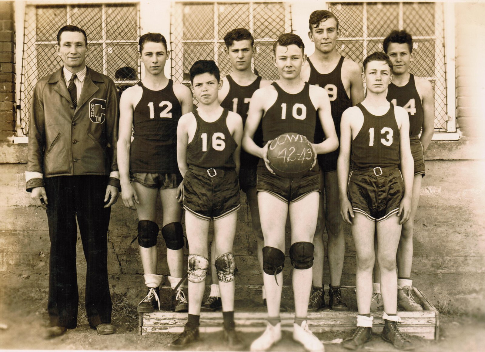 Cowden (Okla) Boys Basketball 1942-1943